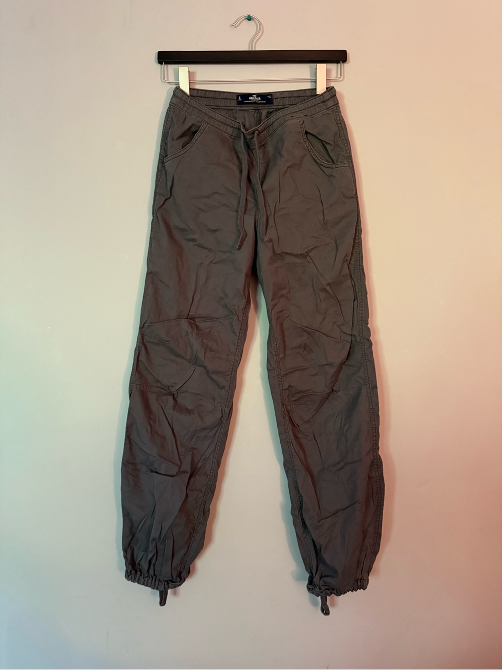 Hollister Woman’s Charcoal Adjustable-Rise Baggy Parachute pants